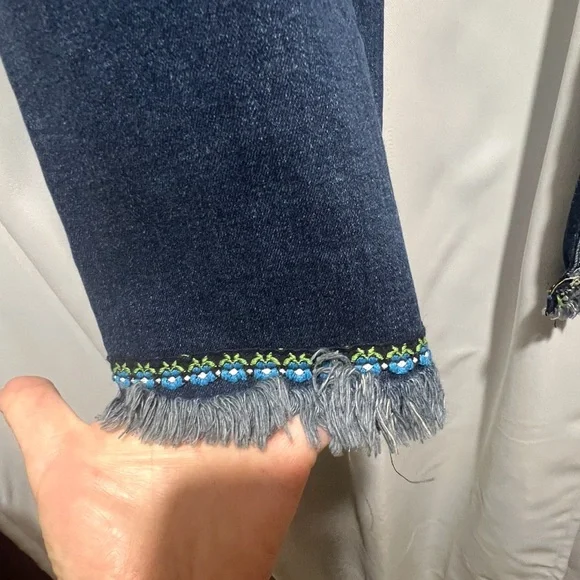 Kut from the Kloth Ardiss Jeans 11 Blue Distressed Raw Hem Boho Trim Stretch - Picture 4 of 6